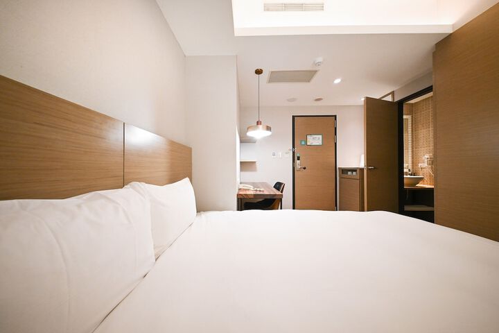 Room 28 of 75
