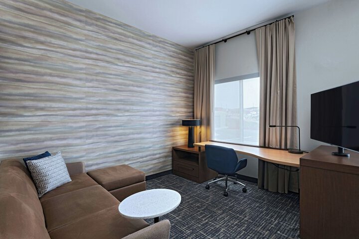 Room 11 of 24