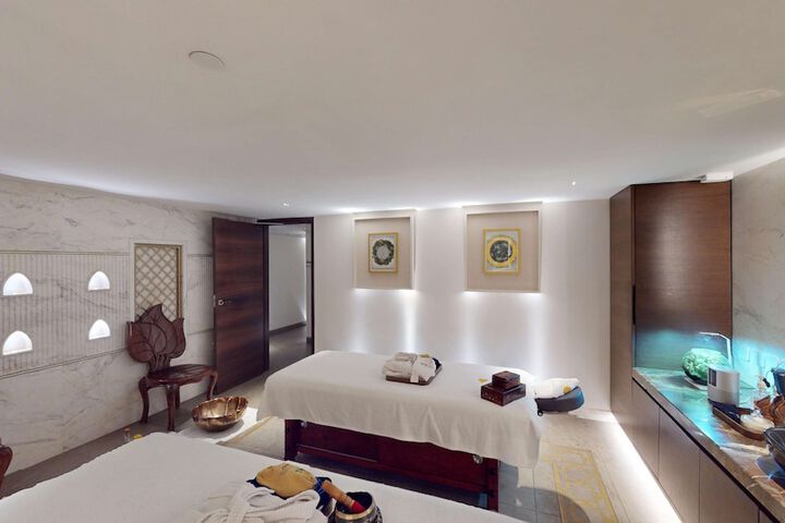 Hotel Interior 116 of 231