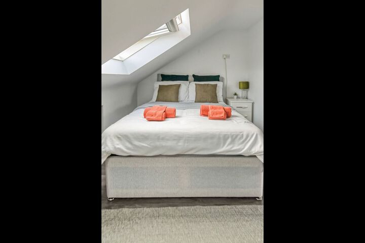 Room 13 of 21