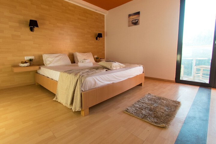 Room 20 of 87