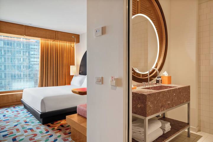 Room 3 of 75