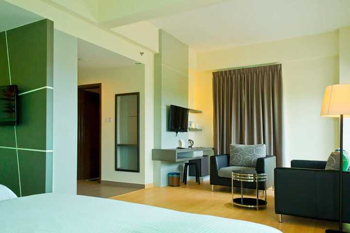 Room 5 of 51