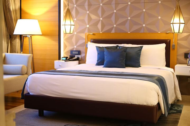 Room 10 of 61