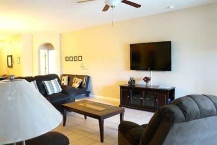 Room 16 of 19
