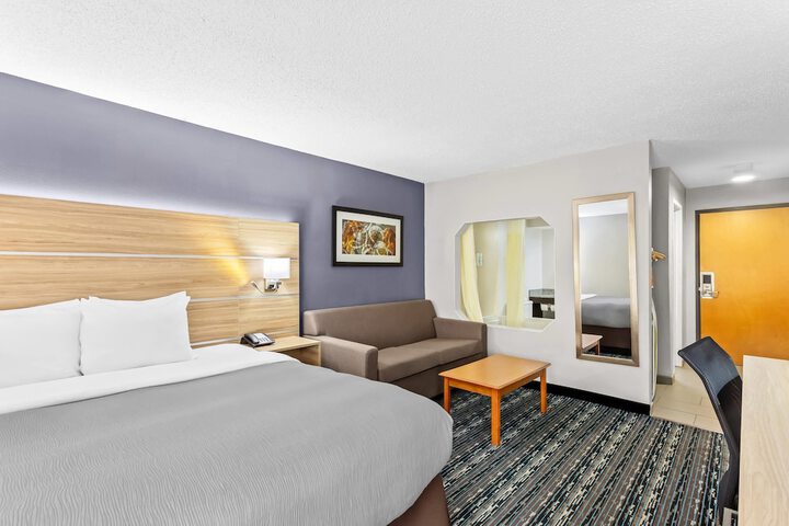 Room 47 of 80