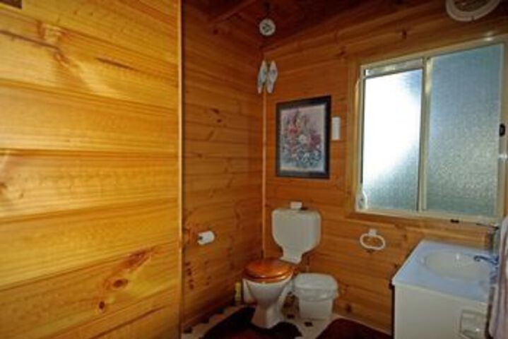 Room 6 of 26