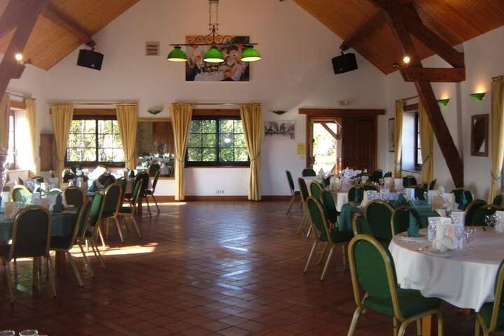Ballroom/Hall 23 of 40
