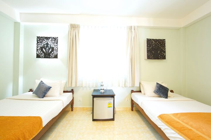 Room 22 of 64