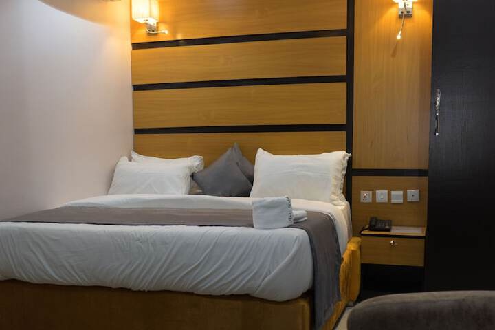 Room 3 of 26