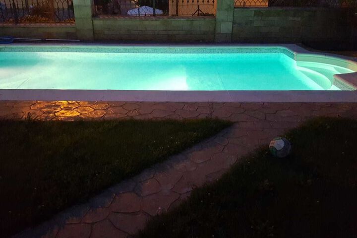 Pool 20 of 30