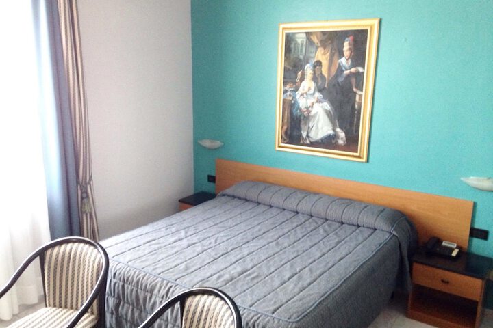 Room 3 of 15