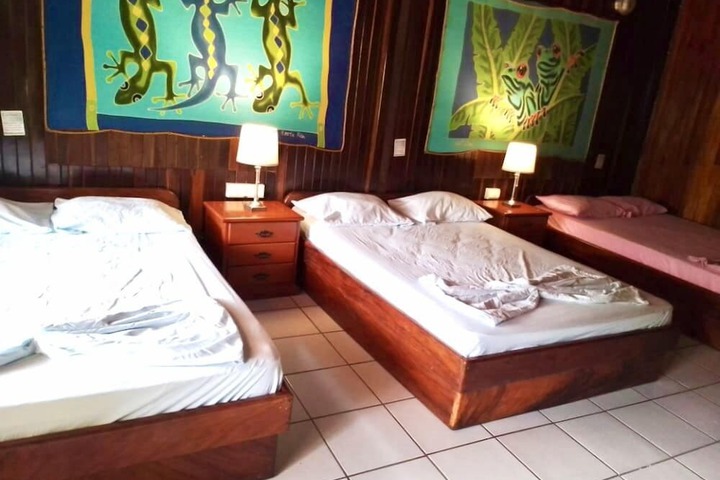 Room 30 of 107