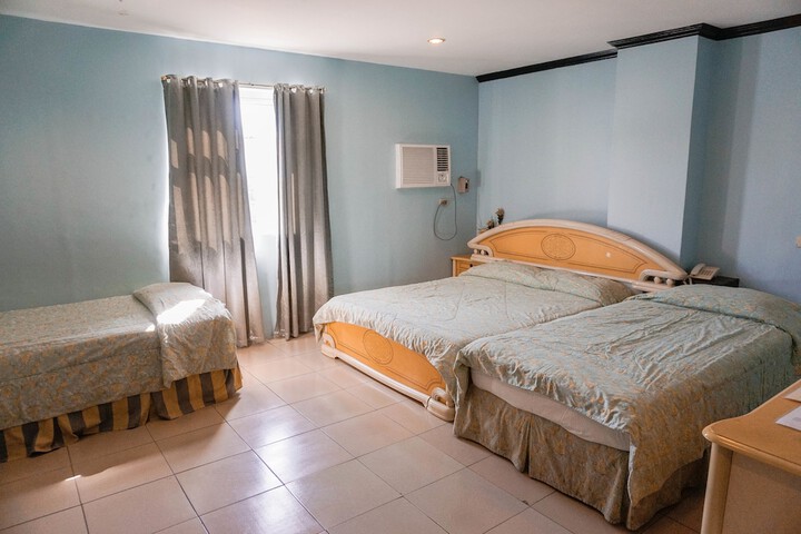 Room 7 of 37
