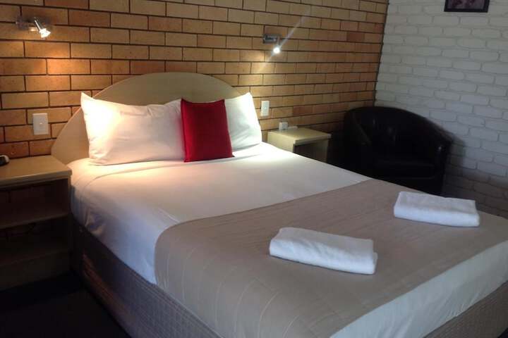 Room 12 of 46