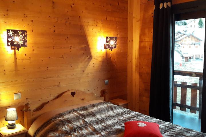 Room 3 of 60