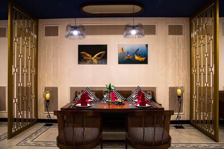 Dining 79 of 122