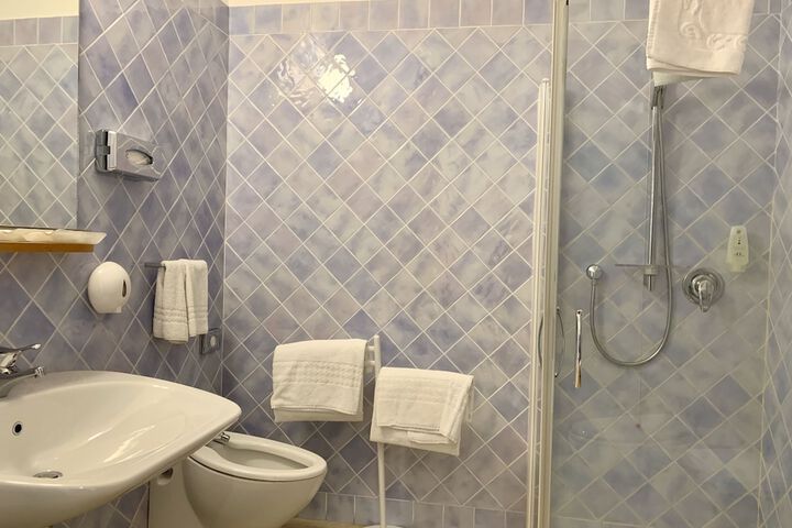 Room 119 of 249