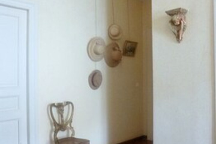 Room 11 of 17