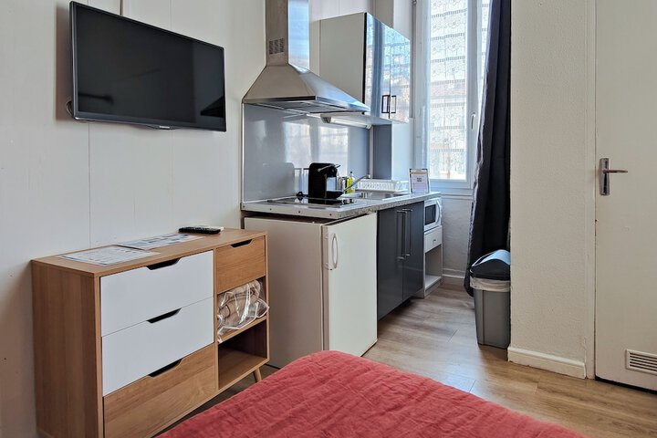 Room 55 of 198
