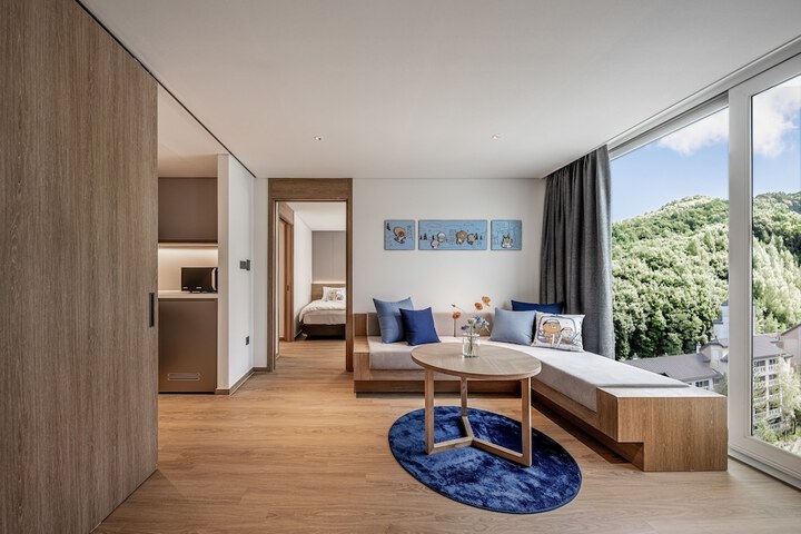 Room 70 of 120