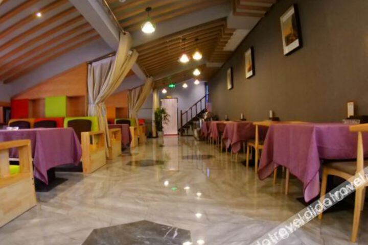 Hotel Interior 5 of 16
