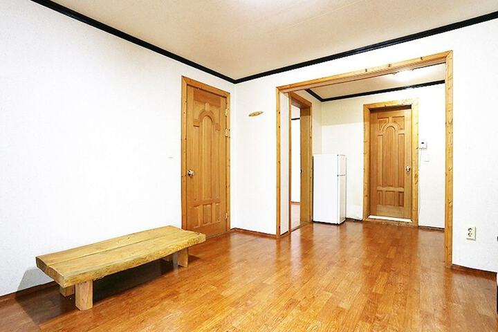 Room 2 of 22