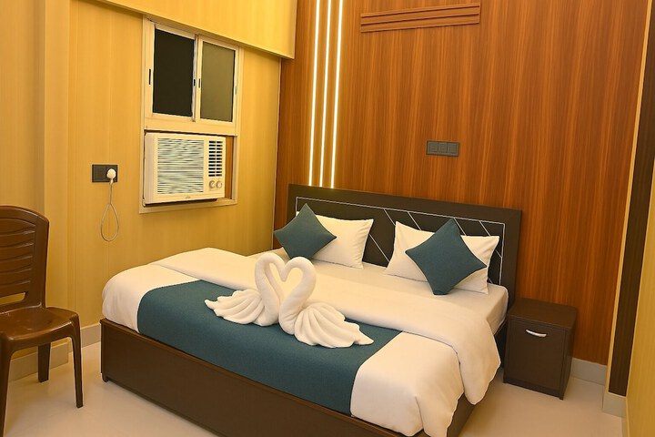 Room 7 of 16