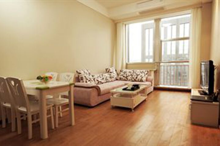 Room 33 of 48