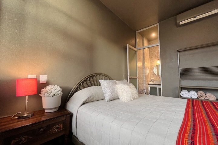 Room 4 of 23