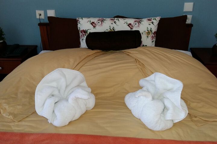 Room 5 of 19