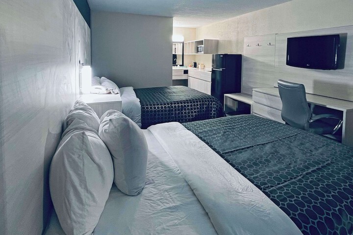 1 Double Bed Accessible (4 of 12)