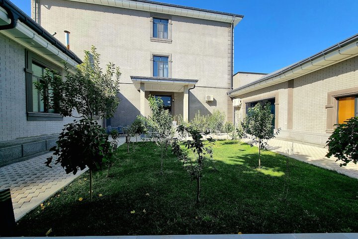 Hotel Exterior 45 of 47
