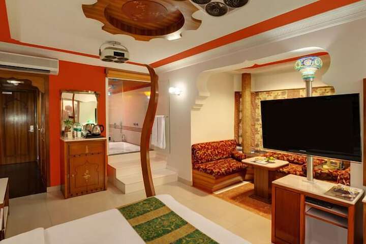 Room 4 of 22