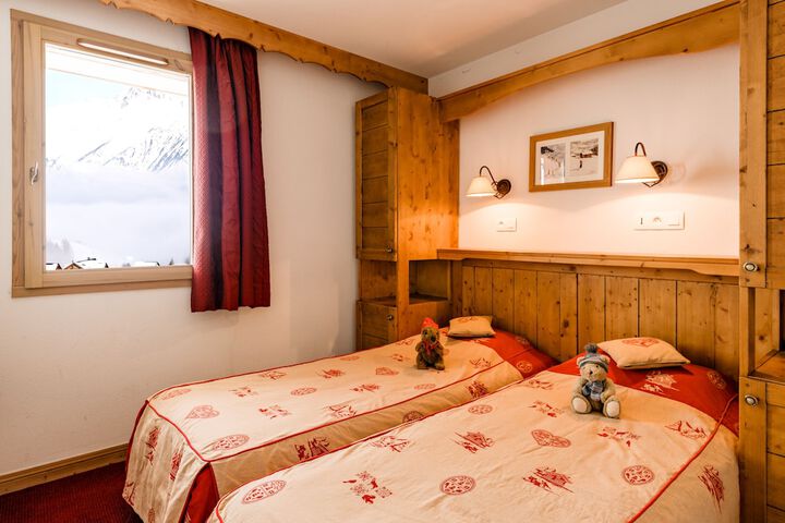 Room 2 of 24