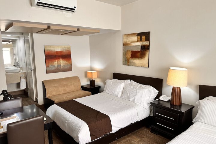 Room 10 of 36