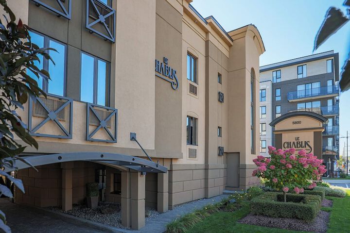 Hotel 46 of 49
