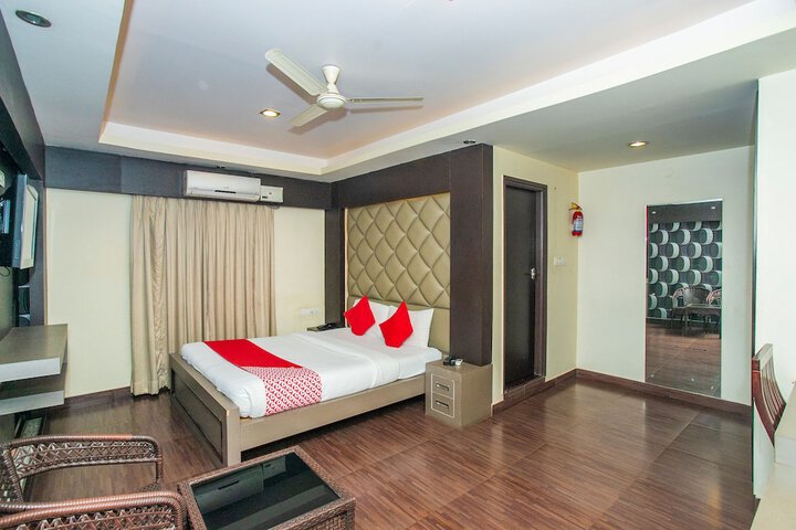 Room 10 of 18