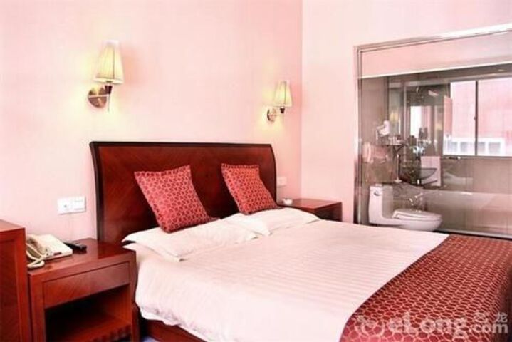 Room 20 of 27