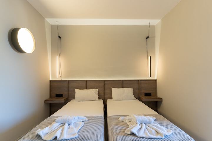 Room 15 of 75