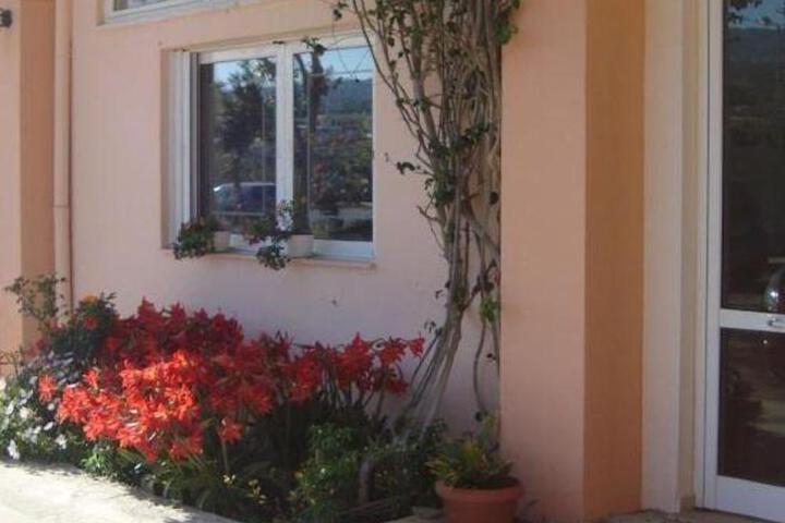 Athina Aparthotel