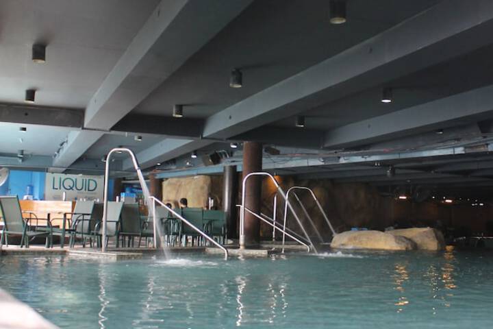 Pool 151 of 204