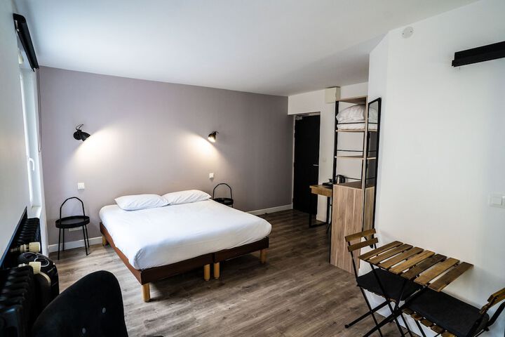 Room 14 of 64