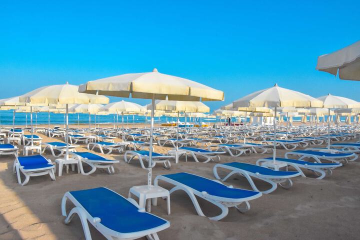 Beach 120 of 131