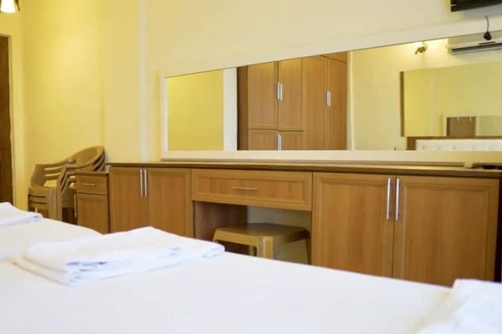 Room 7 of 36
