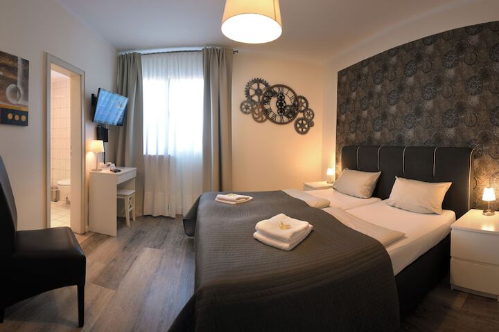 Room 20 of 66