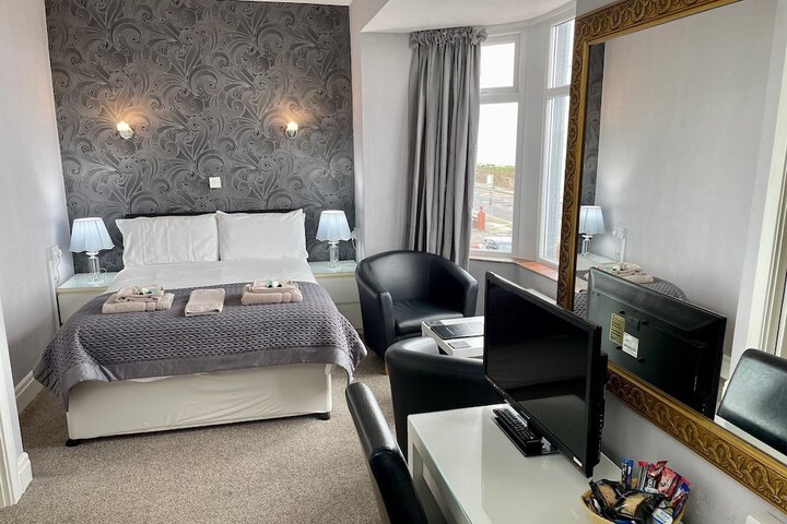 Room 16 of 141