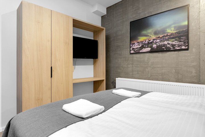 Room 37 of 62