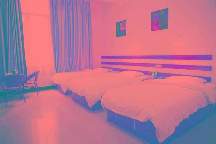 Room 21 of 28