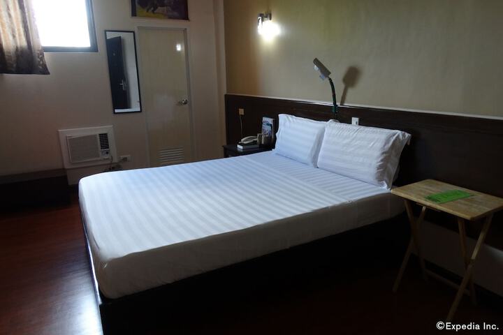 Room 7 of 36